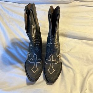 Justin Embroidered Boots
